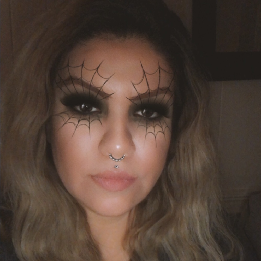 Meet your Posher, Paula